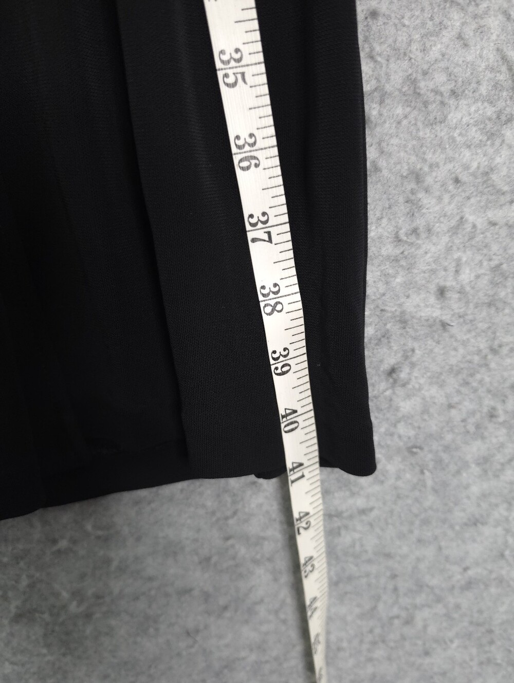 Diane Von Furstenberg Black Cap-Sleeve Wrap Midi Dress - Picture 10 of 10